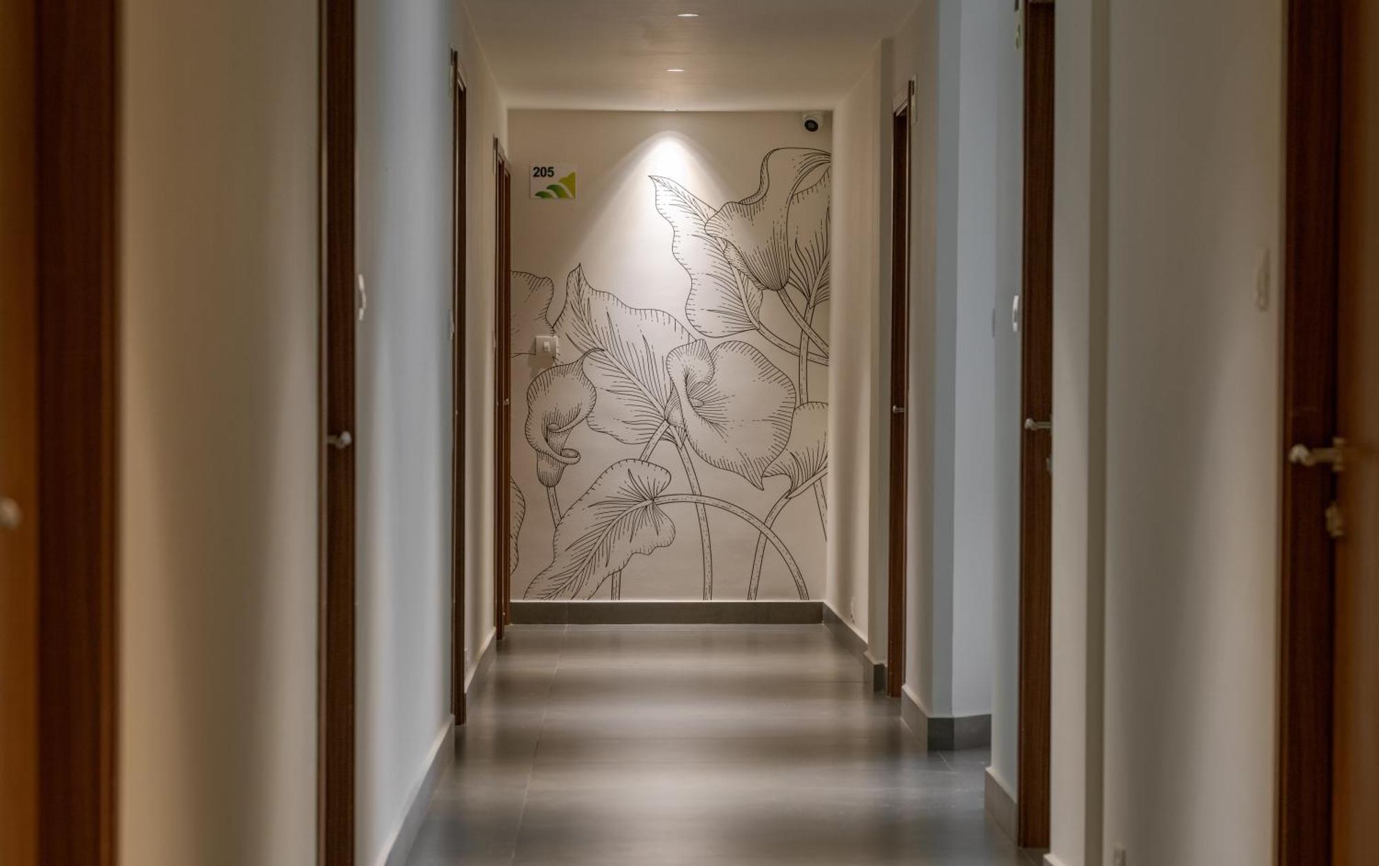 Aryaas Regent Hotel Kochi Exterior photo